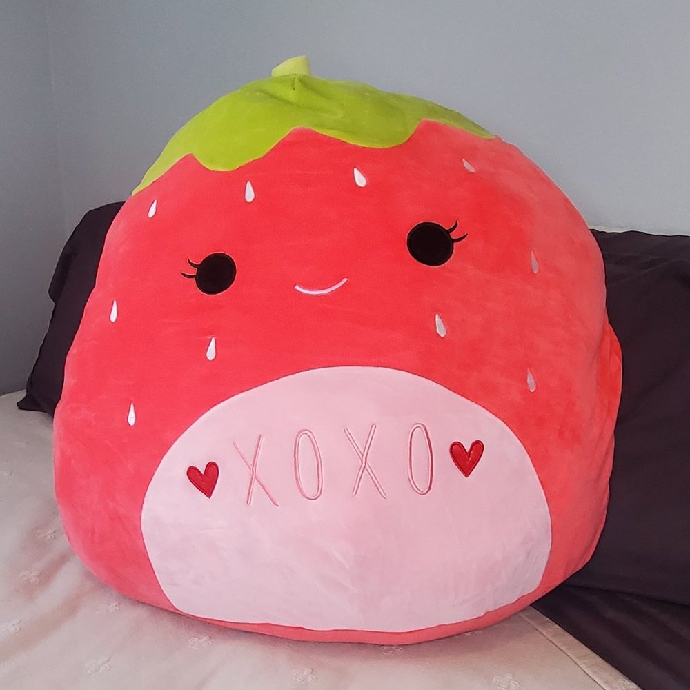 Strawberry Squishmalloow